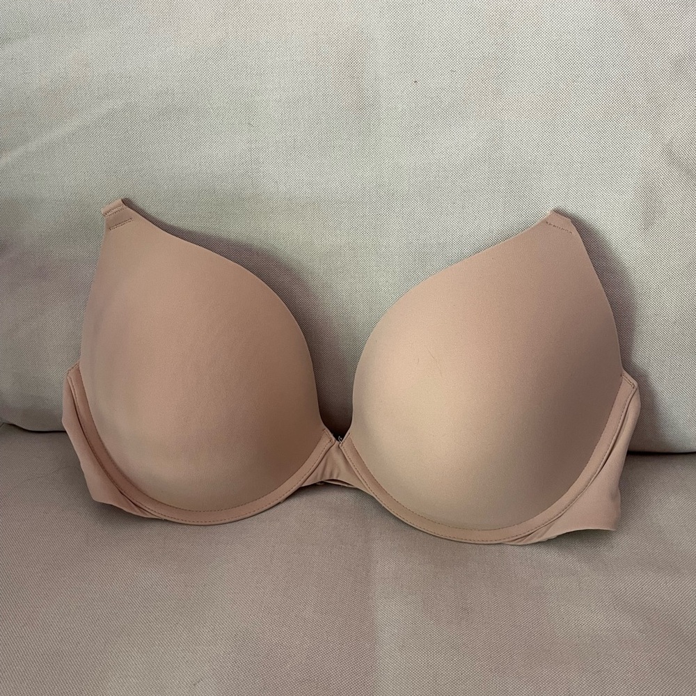 SKIMS Fits Everybody Push Up Bra 38D